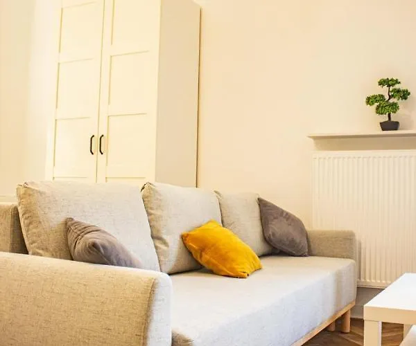 Mieszkanie W Sercu Warszawy