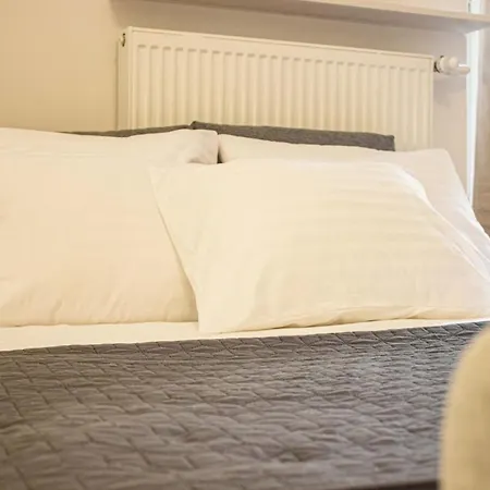 Mieszkanie W Sercu Warszawy Varşova