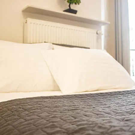 Mieszkanie W Sercu Warszawy Varşova